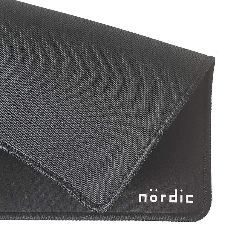 NÖRDIC musmatta, 320x270x3mm (S), halkfri naturgummibas, Elastan-tygtopp, sydda kanter, svart